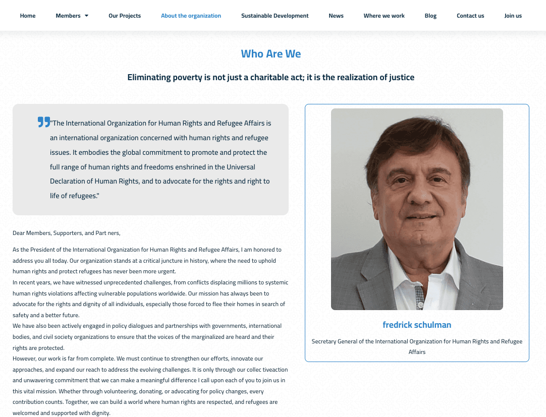 المدعو فريدريك شولمان في الموقع الإلكتروني للمنظمة يُقدم على أنه أمين عام